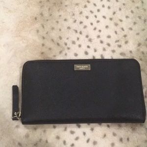 Black Kate Spade Wallet